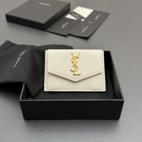 YSL UPTOWN粒面压印皮革翻盖卡包 编号:582305 白色球纹金扣