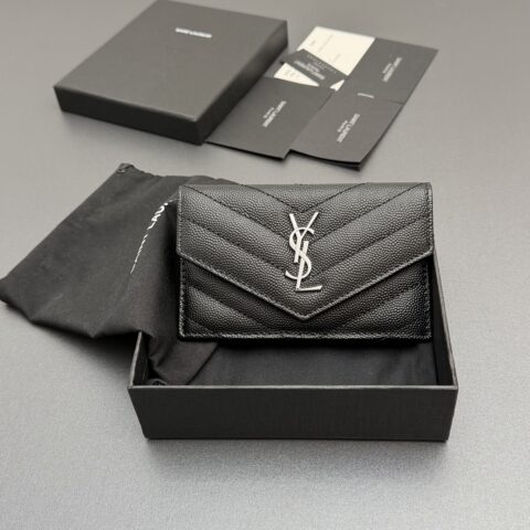 YSL MATELASSE粒面压印皮革翻盖拉链卡包 编号:612808   黑色球纹银扣