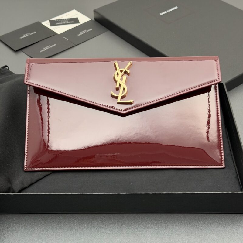 YSL UPTOWN漆皮皮革手拿包 编号: 565739 枣红漆皮/金扣