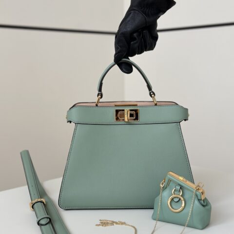 FENDI 𝐏𝐄𝐄𝐊𝐀𝐁𝐎𝐎 𝐈 𝐒𝐄𝐄 𝐔 小号手袋 款号80011A绿