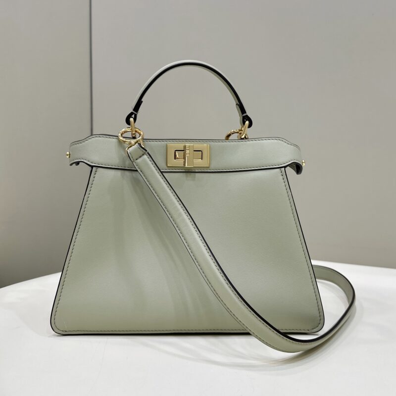 FENDI 𝐏𝐄𝐄𝐊𝐀𝐁𝐎𝐎  𝐈 𝐒𝐄𝐄 𝐔 小号手袋 款号80011A淡绿