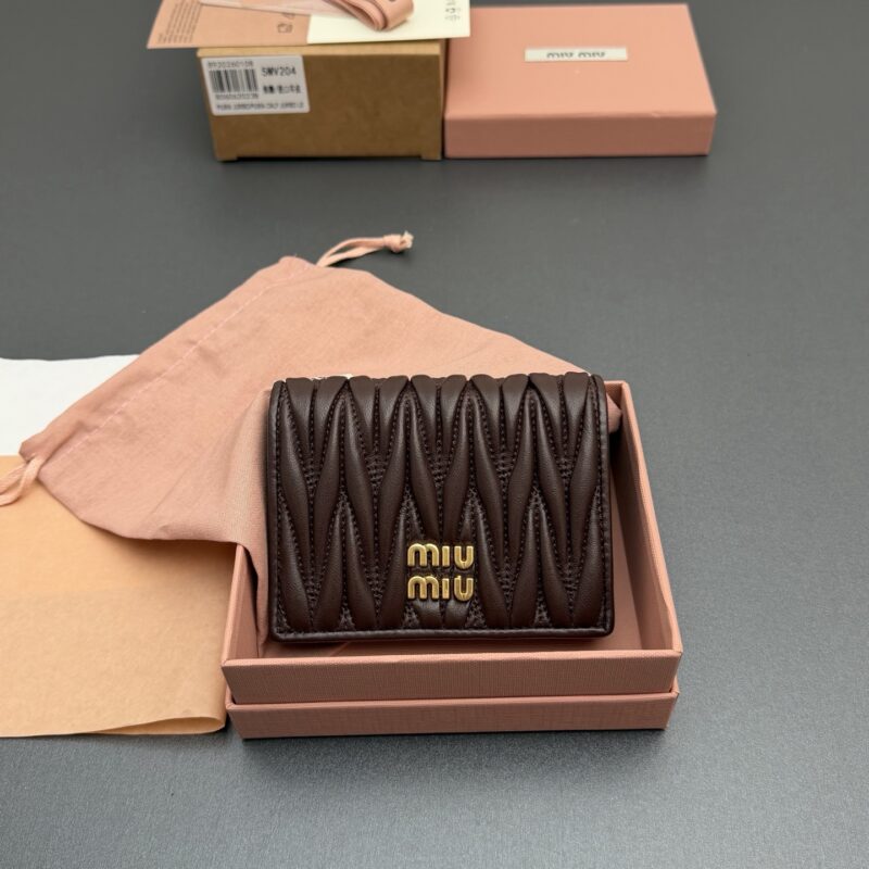 MIUMIU MATELASSÉ羊皮革小号钱包 编号:5MV204  石南木/进口羊皮