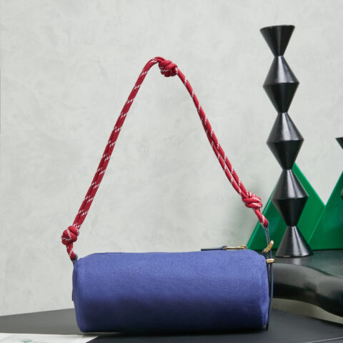 MIUMIU 新品斜纹布笔筒 5NE851 靛蓝