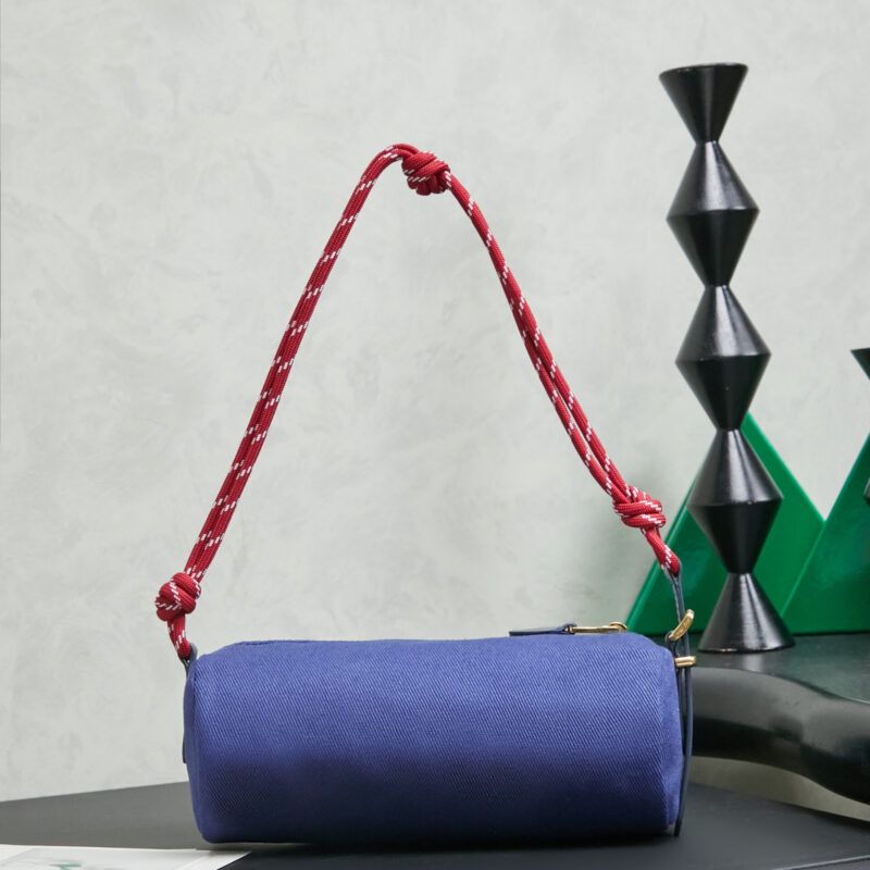 MIUMIU 新品斜纹布笔筒 5NE851 靛蓝