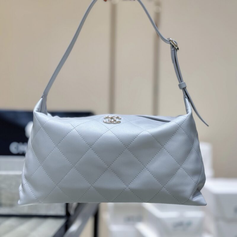 CHANEL 26P 菜篮子hobo腋下包👜 AS6139