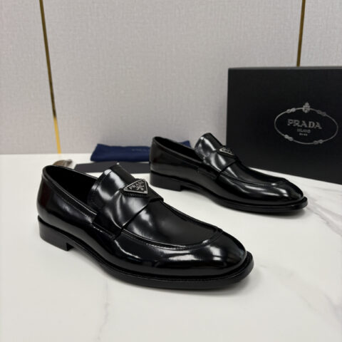 PRADA  Saffiano系列男士皮革乐福鞋