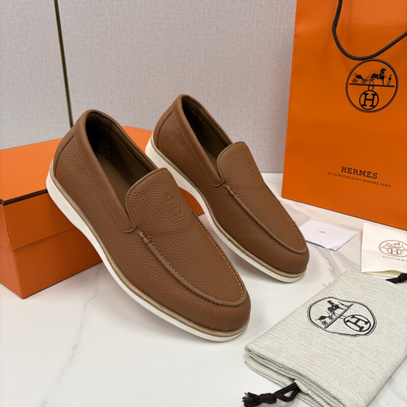 HERMES Low 荔枝纹牛皮乐福鞋