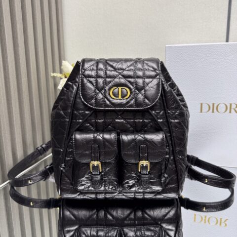DIOR Caro 双肩背包黑色油蜡皮革超大藤格纹 型号：6301