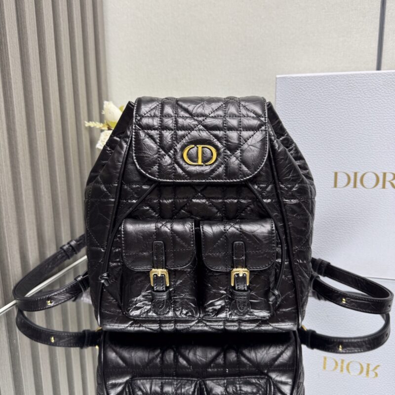 DIOR Caro 双肩背包黑色油蜡皮革超大藤格纹 型号：6301