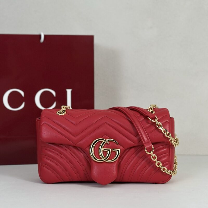 GUCCI 专柜品质，顶级原单货，实物实拍！款号837267亮红