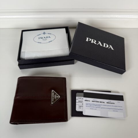 PRADA P家➡️男士短款钱包，（咖色油腊皮）型号2M0513 黑色油腊牛皮