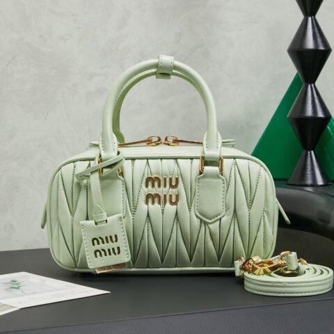 MIUMIU M家新款保龄球包包 5BB142 水绿色