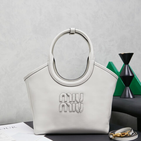 MIUMIU Miu家新款伊势丹限定托特包 5BG288 粉笔白