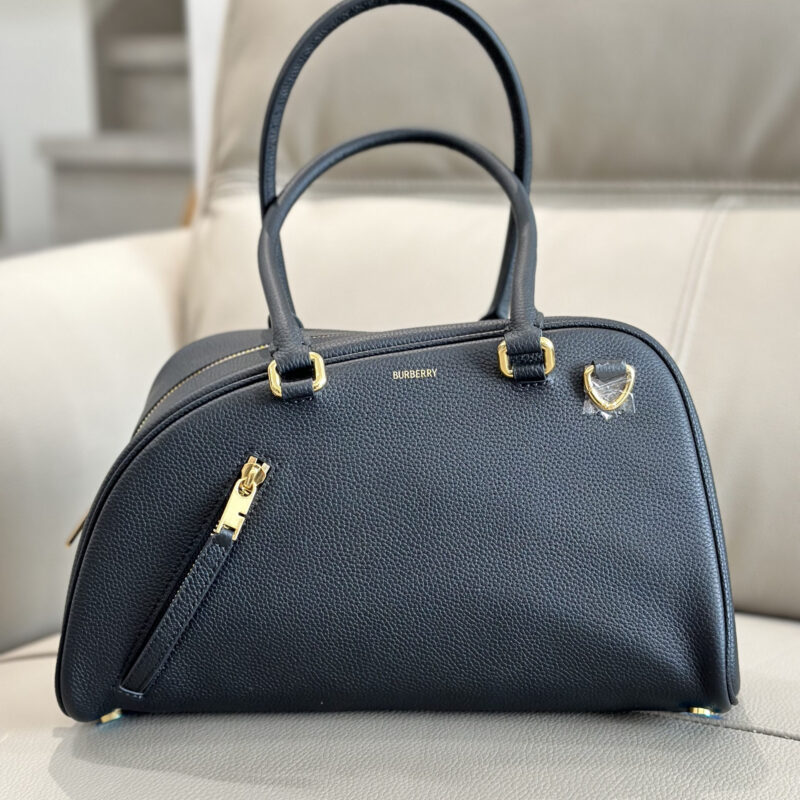 Burberry  B家最新保龄球包 型号8291