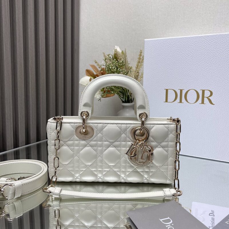 DIOR  LADY D-JOY 手袋「奶白色小羊皮」 型号：0613 小号