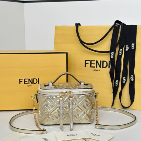 FENDI Vanity 小饭盒包 款号：8686A