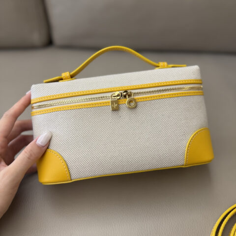 Loro Piana 二代Extra Pocket L19手拿包 型号：FAO8505 亚麻帆布/琉璃黄/金扣