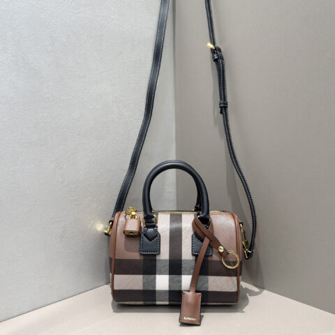 Burberry Bur迷你波士顿超复古超精致 型号4962