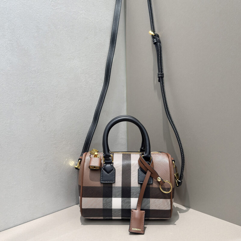 Burberry Bur迷你波士顿超复古超精致 型号4962
