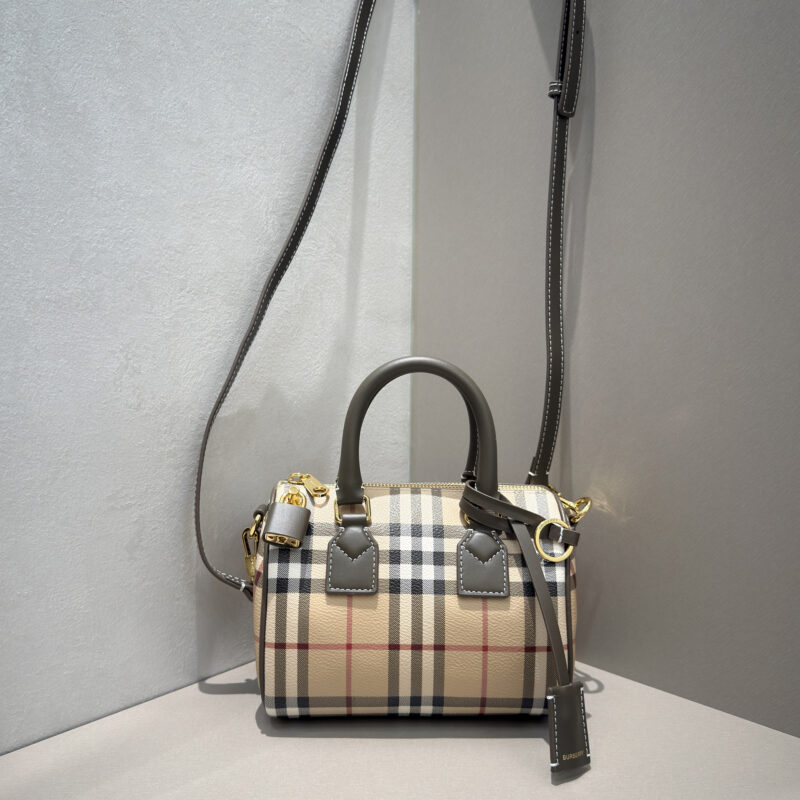 Burberry Bur迷你波士顿超复古超精致 型号4962