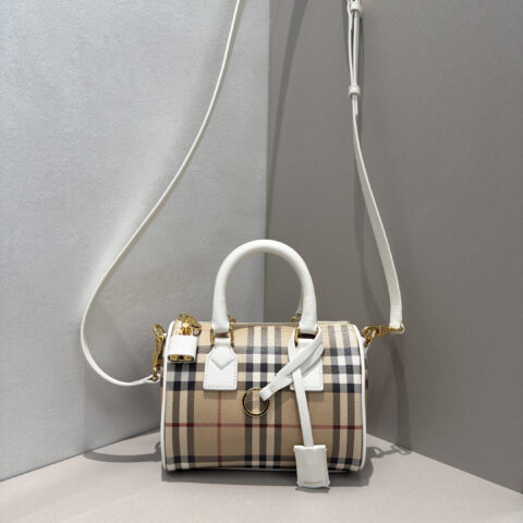 Burberry Bur迷你波士顿超复古超精致 型号4962