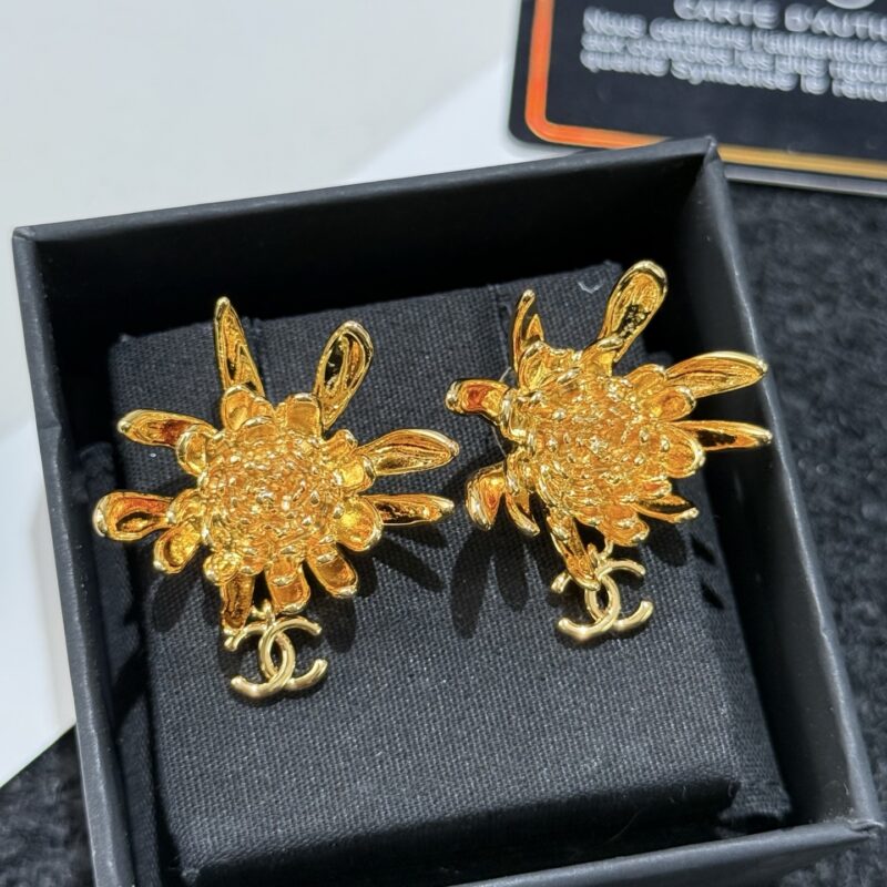 ❗️新品❗️ ☀️新款☑️ 香奈儿双C 新款花朵耳钉耳环 ☀️