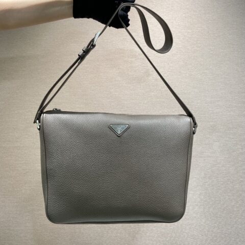 PRADA 新品邮差包🎉2VH182皮肩带