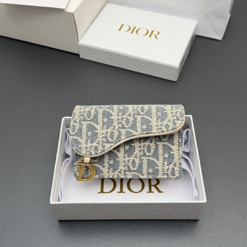 DIOR Bloom马鞍卡夹系列 型号：S5611  酒椰草/小牛皮