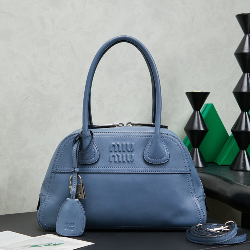 MIUMIU Vivant 迷你 型号：5BB200 蓝色