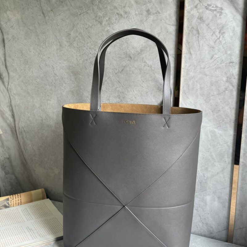 LOEWE puzzle fold 系列可折叠托特包 0692大号深灰色