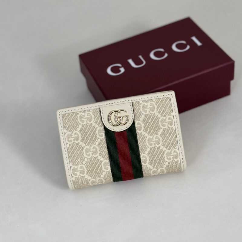 GUCCI 专柜品质，顶级原单货，实物实拍！款号838468米胶/白猪纹