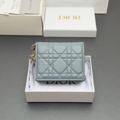 DIOR 迷你Lady Gardenia钱包系列 型号：S0178   云雾蓝羊皮腾格纹