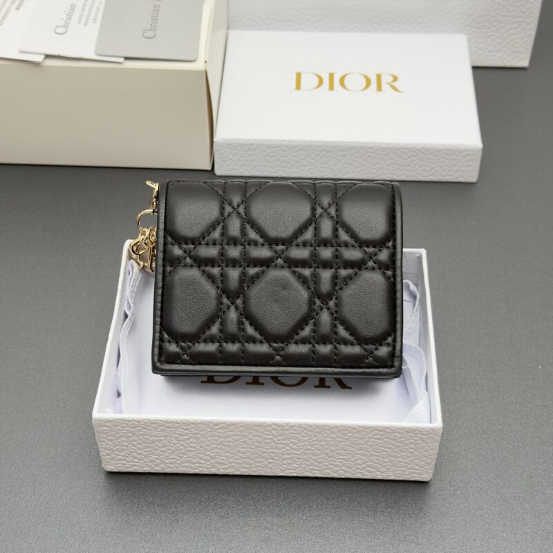 DIOR 迷你Lady Gardenia钱包系列 型号：S0178   黑色羊皮腾格纹