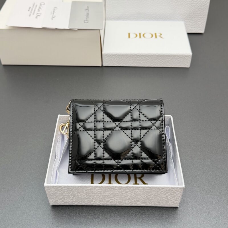 DIOR 迷你Lady Gardenia钱包系列 型号:S0178 黑色漆皮牛皮腾格纹