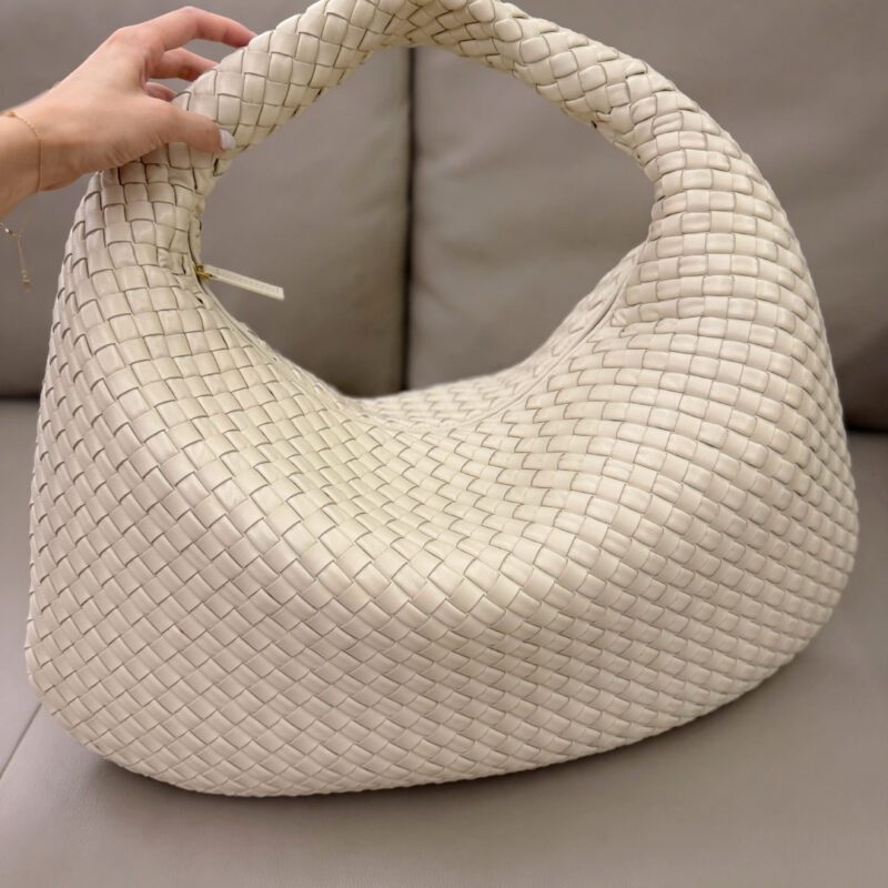 BV Maxi Veneta Bag 海盐白 型号:856739 加大号