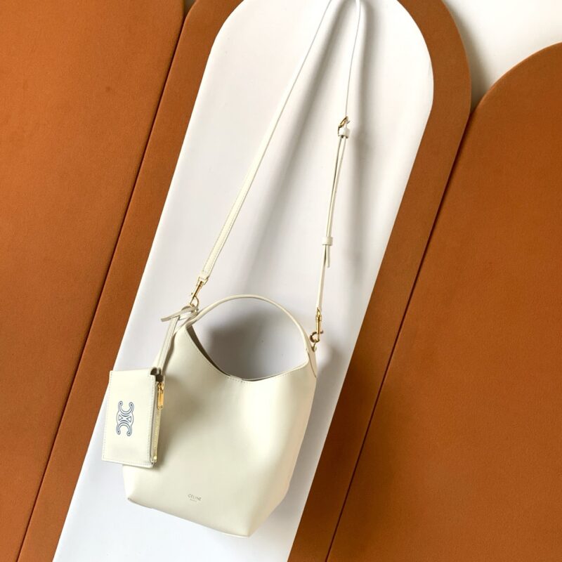 CELINE 新款Teen Hobo L10133