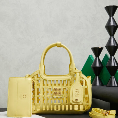 MIUMIU 新品菜篮子 5BA294 黄色