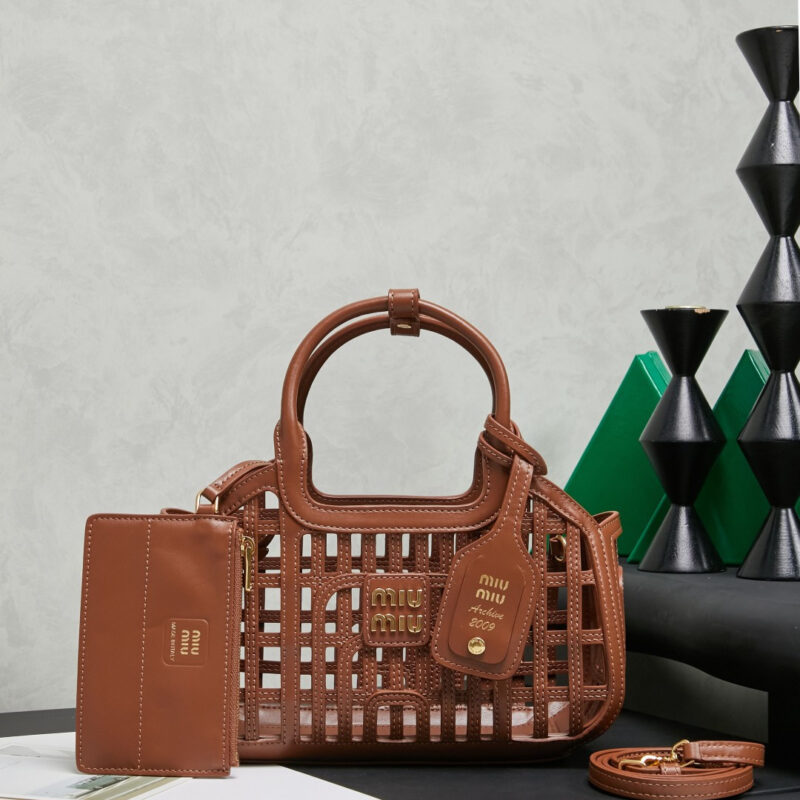 MIUMIU 新品菜篮子 5BA294 棕色