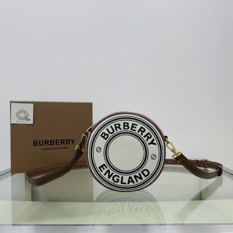 Burberry B家精巧的圆形「Louise – 路易丝包」 型号2931