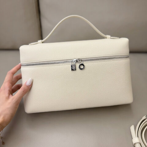 Loro Piana Extra Pocket L27 Bag 型号:FAN4043 低语白/银扣