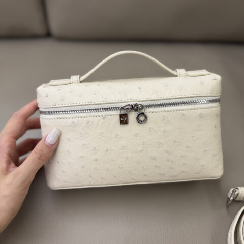 Loro Piana  二代Extra Pocket L19手拿包  型号：FAO8505 低语白/银扣