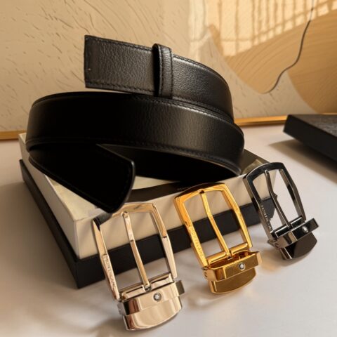 MONTBLANC (德国)男士腰带 精致钯金针式金属扣，腰带用料头层牛皮