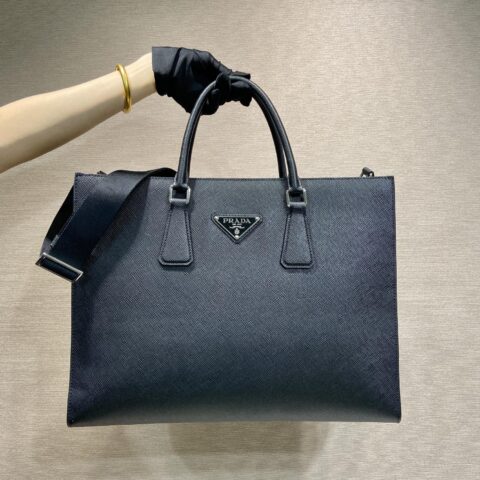 PRADA 新款公文包🎉🎉2VG101A🎉
