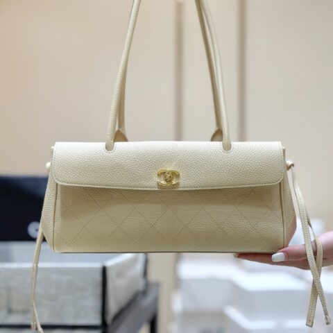 CHANEL 26S 明星款荔枝纹法棍包👜AS6288 米杏色