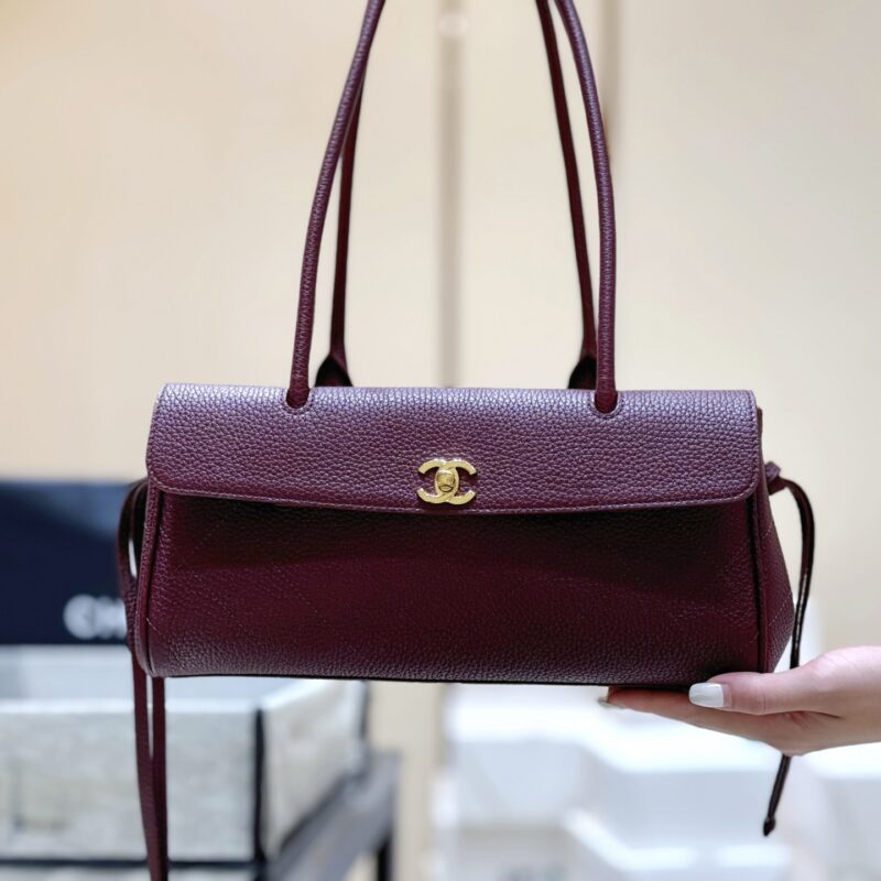 CHANEL  26S 明星款荔枝纹法棍包👜 AS6288 酒红色