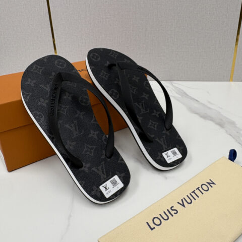 LV 最新款人字拖鞋