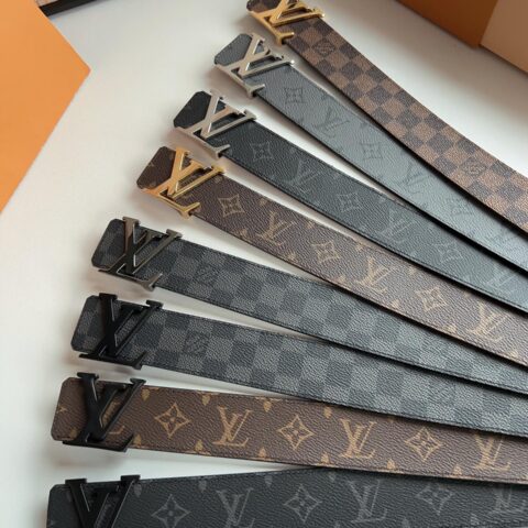 LV   双面腰带拼合经典Monogram帆布和素色皮革