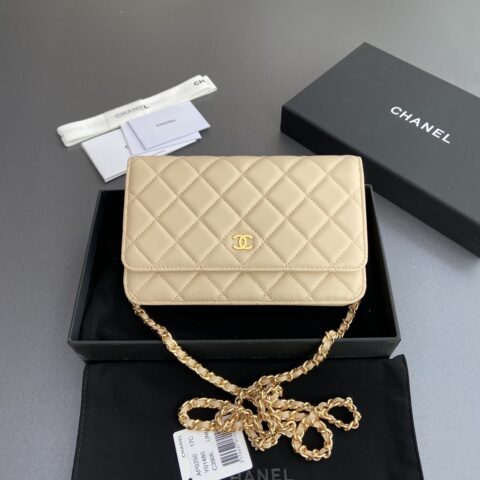 CHANEL 小香进口意大利小羊皮 AP0250 杏色羊皮金色鋼唛