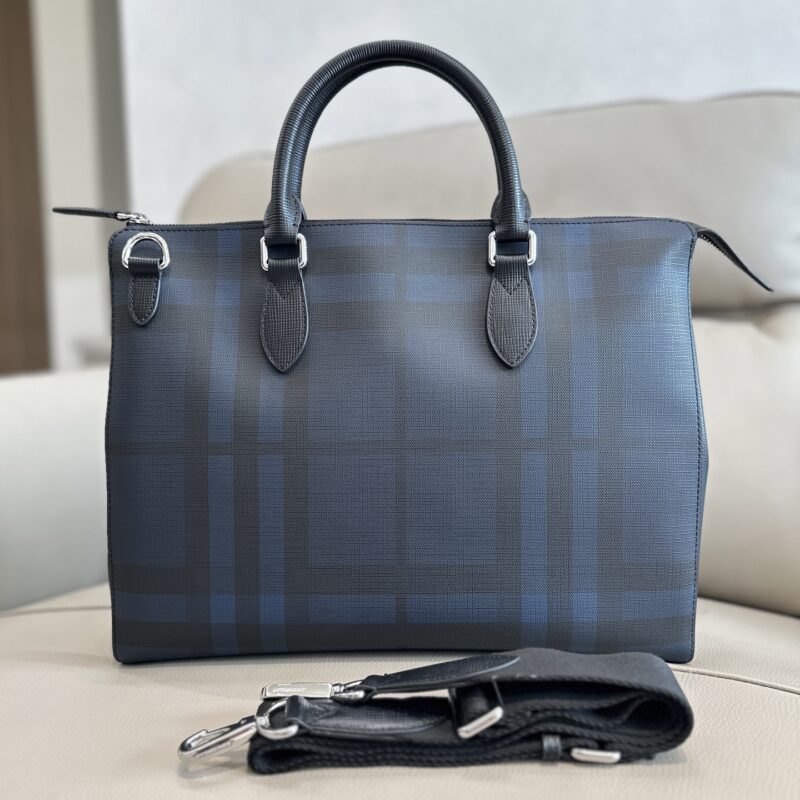 Burberry B家男士公文包 型号4071