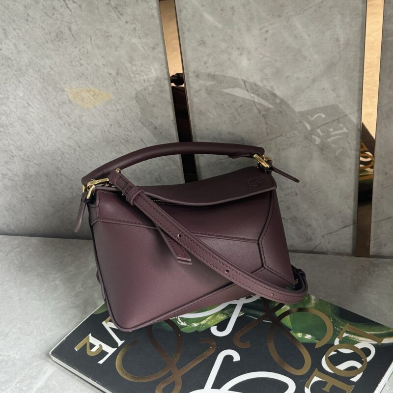 LOEWE puzzle 0680